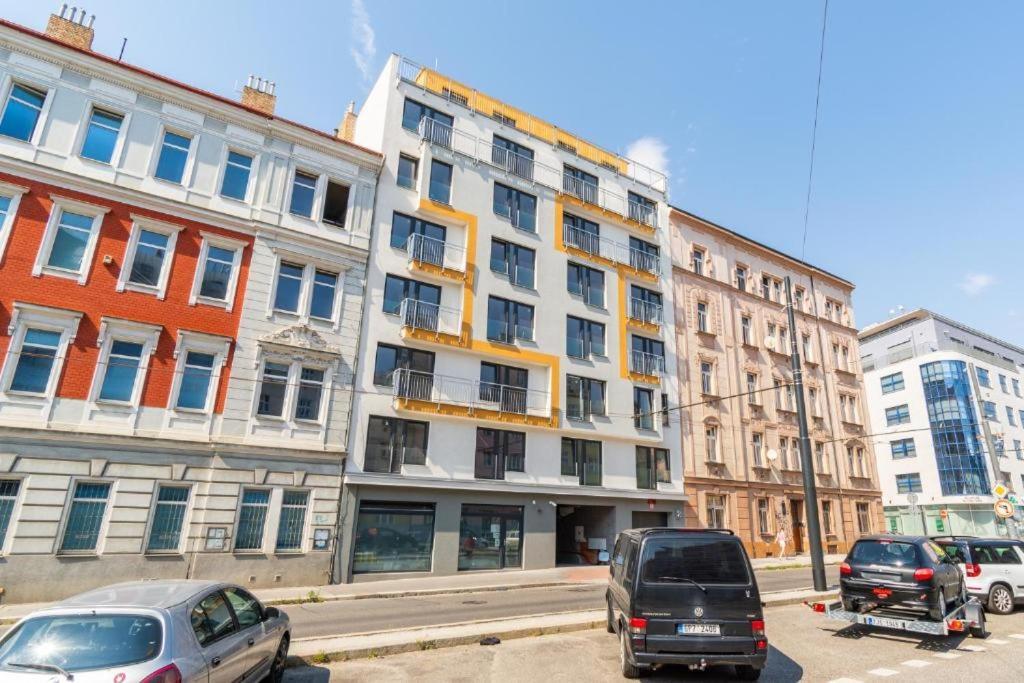 Brand New Studio Apartment #24 In Elite Residence With Free Secure Parking In The Center Prague Extérieur photo